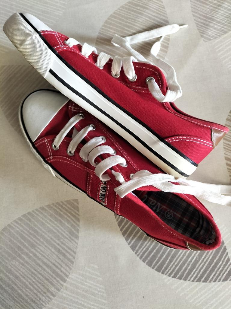 Jolies paires de 2 baskets, neuves en lot ou à l' unité, Vêtements | Femmes, Neuf, Autres couleurs, Sneakers et Baskets, Enlèvement