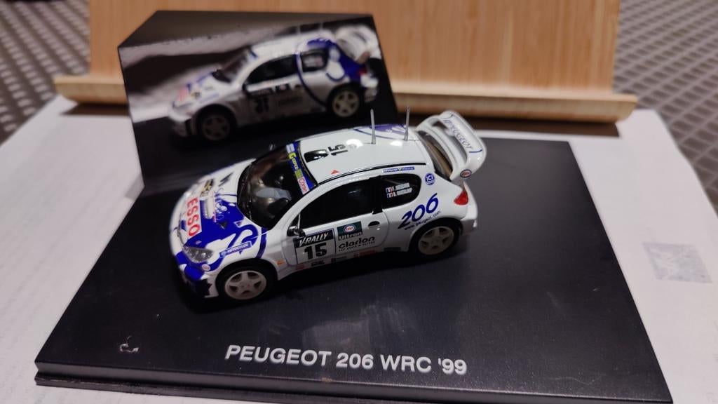 Peugeot 206 miniatuur, Enlèvement ou Envoi, Comme neuf