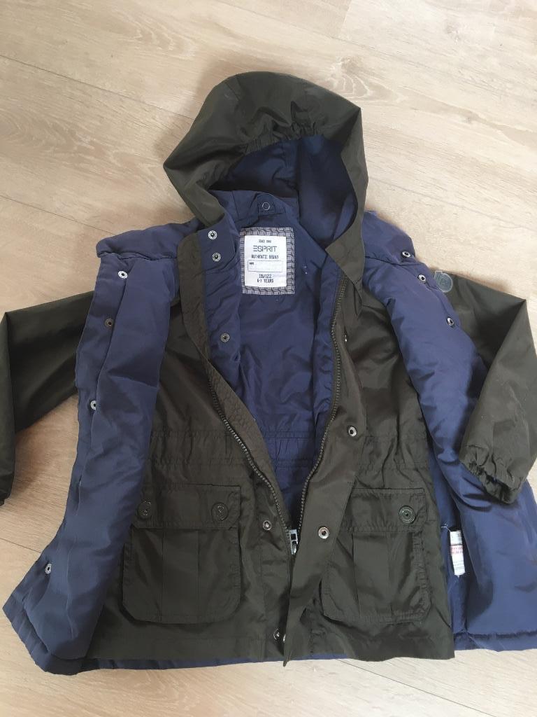 Regen kledij : jas, bodywarmer 116 122 , regenlaarzen  34, Gebruikt, Esprit.en  Kickers, Ophalen of Verzenden, Setje