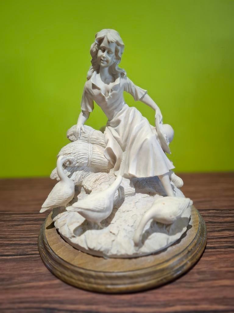 oud beeldje goose keeper in perfecte staat, Antiek en Kunst, Curiosa en Brocante, Ophalen of Verzenden
