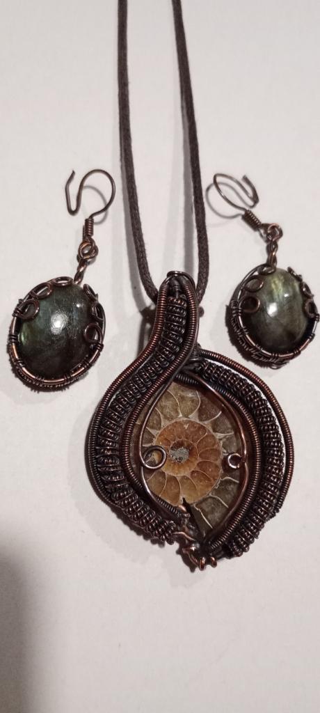 Bijoux de qualité: collier et boucles d'oreilles, Enlèvement, Autres matériaux, Boucles d'oreilles, Avec pierre précieuse