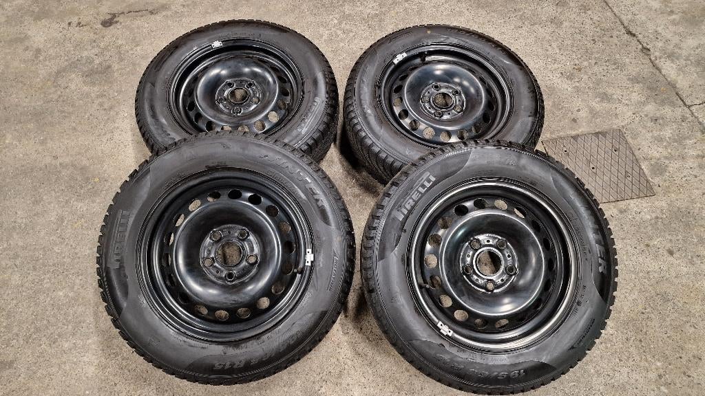 4 winterbanden 195/65 R15 96T met originele VW velg, Auto-onderdelen, Banden en Velgen, Ophalen, Gebruikt, 15 inch, Banden en Velgen