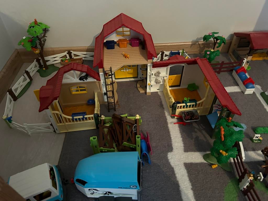 Playmobil Country paardrijclub, wedstrijdpiste & aanhanwagen, Enlèvement, Comme neuf