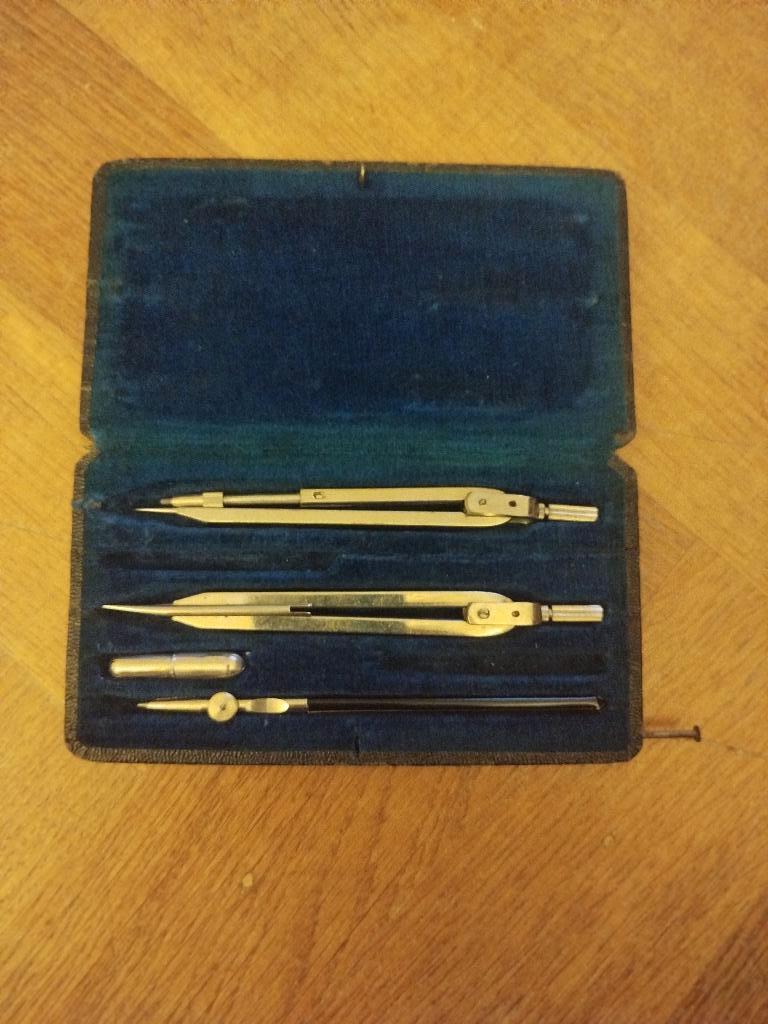 Set de compas complet et son étui d'origine, Enlèvement ou Envoi