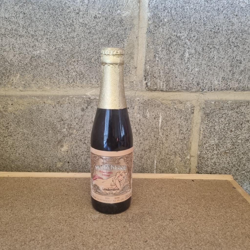 Bouteille de bière Pecheresse (modèle 1), Verzamelen, Ophalen of Verzenden, Gebruikt, Flesje(s), Overige merken