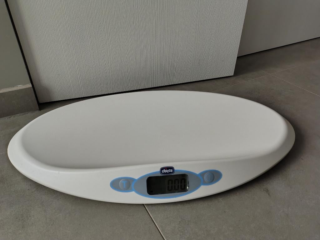 Babyweegschaal Chicco - digitaal, Kinderen en Baby's, Ophalen, Zo goed als nieuw, Overige typen, Overige merken