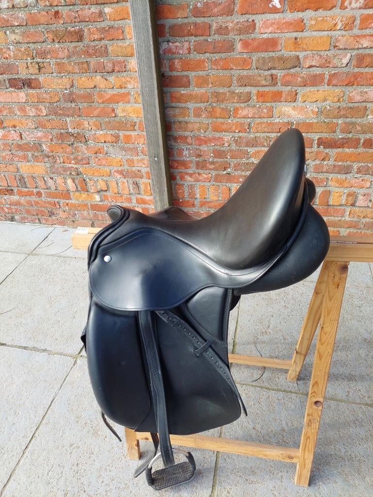 Dressuurzadel Kieffer te koop wegens sterfgeval paard, Enlèvement