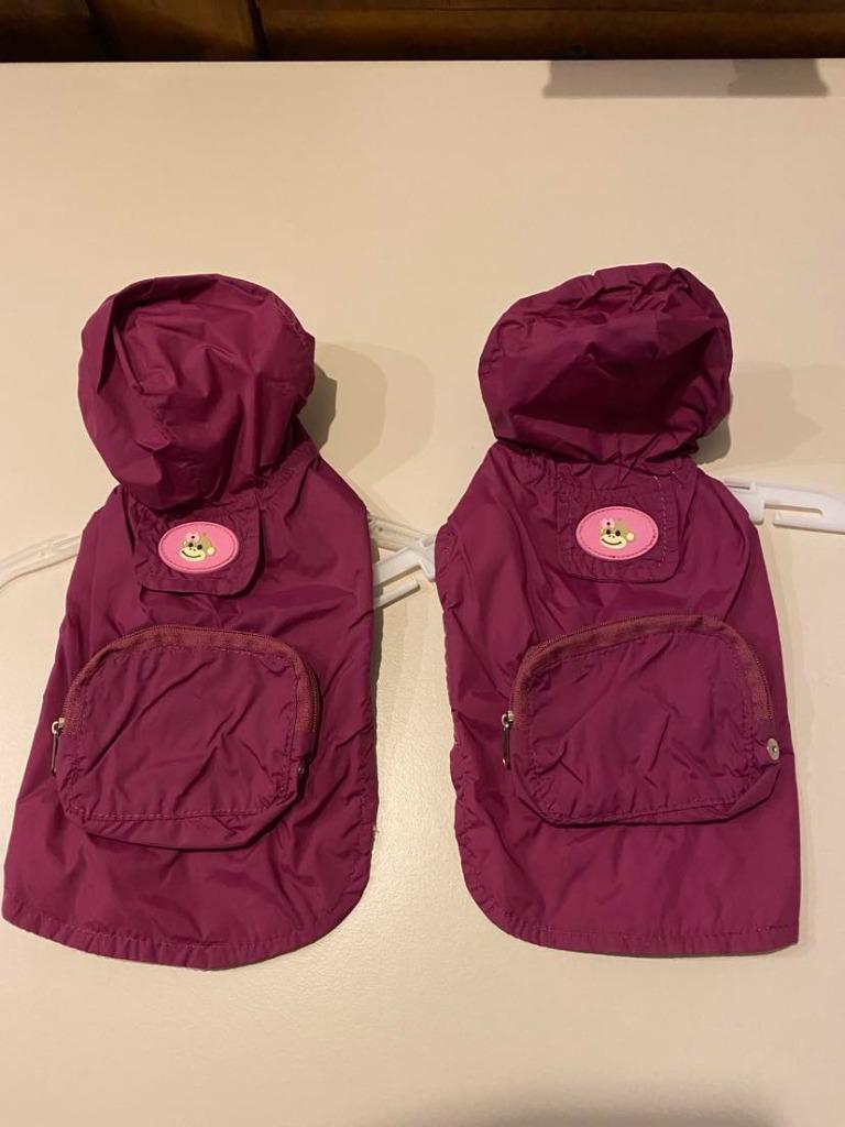 Leuk regenjasje aan outletprijs., Dieren en Toebehoren, Hondenkleding, Ophalen of Verzenden, Nieuw, Hondenregenjas
