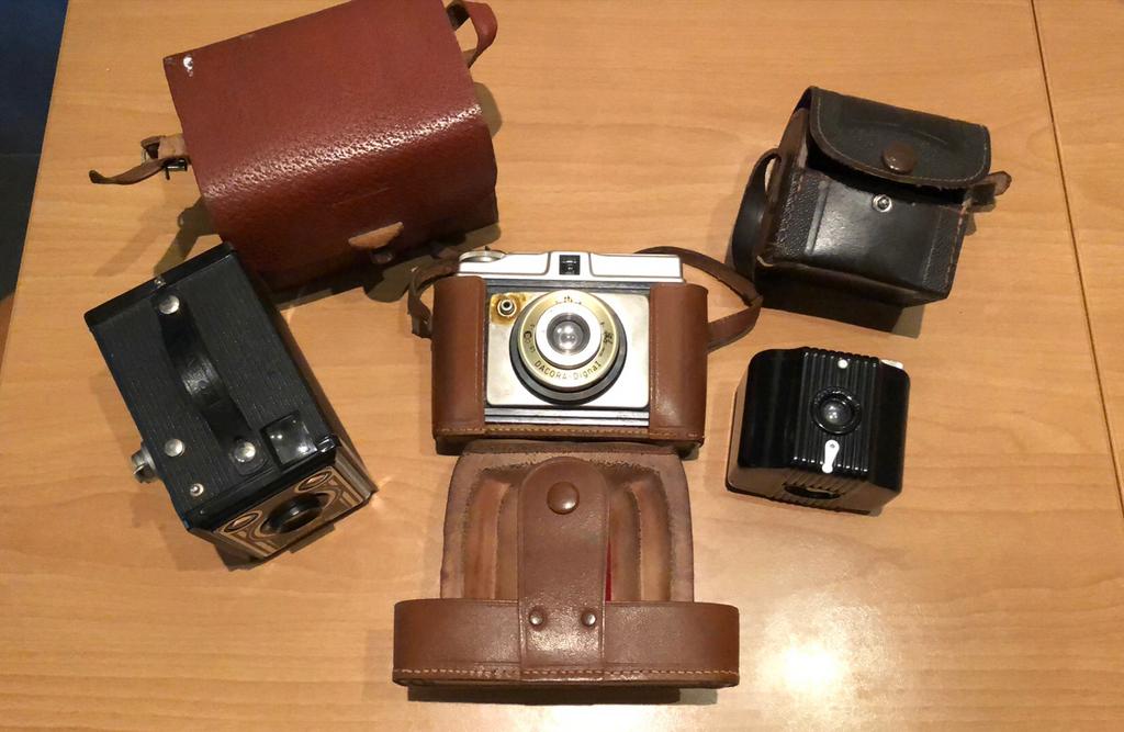 Vintage fototoestellen Agfa Synchro box ; Dacora-Digna, Verzamelen, Ophalen of Verzenden, 1940 tot 1960, Fototoestel