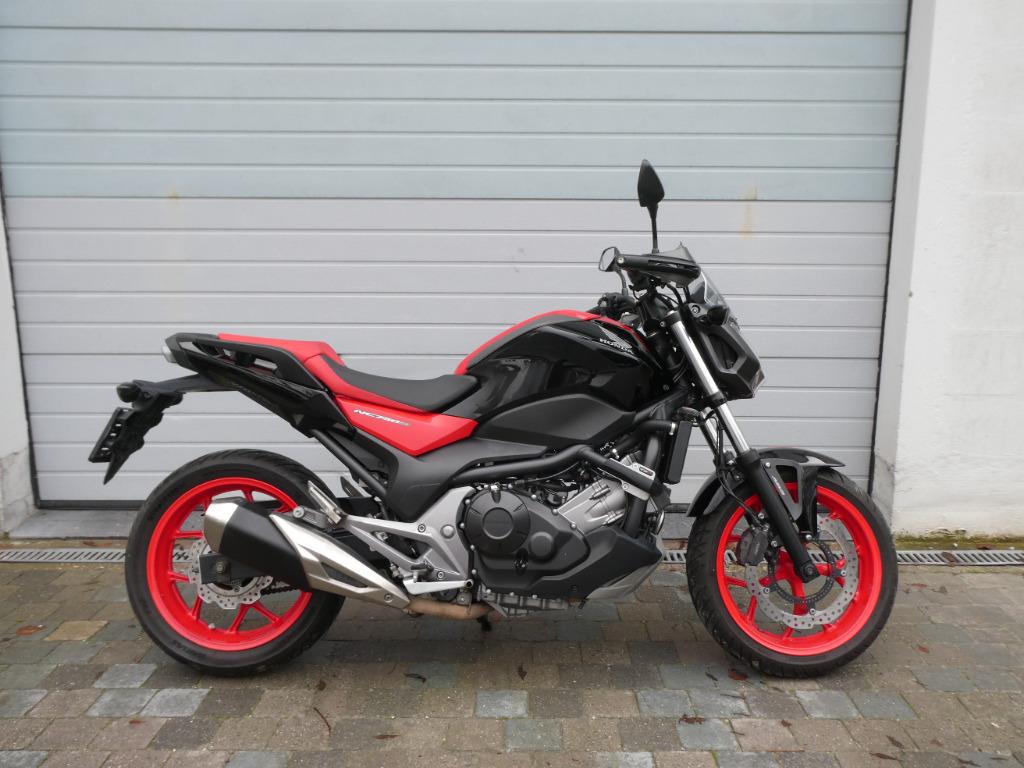 Honda NC 750S Honda NC750, Motos, Poignées chauffantes, Permis Moto A, Plus de 35 kW, 2 cylindres