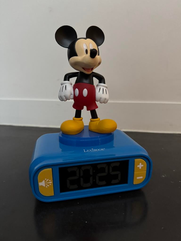 Mickey Mouse 3D-wekker met nachtlampje en geluiden, Electroménager, Enlèvement, Comme neuf
