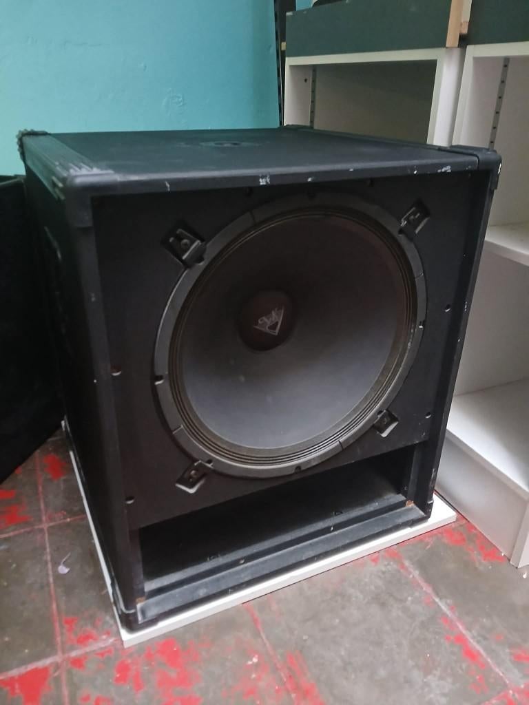 480 watts bass speaker passive 18 inch +15 inch inside, TV, Hi-fi & Vidéo, Enceintes, Autres marques, Subwoofer, Enlèvement, Utilisé