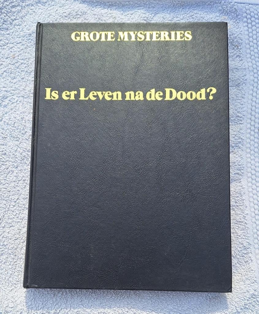 Is er leven na de dood, grote mysteries, Boeken, Ophalen of Verzenden, Zo goed als nieuw