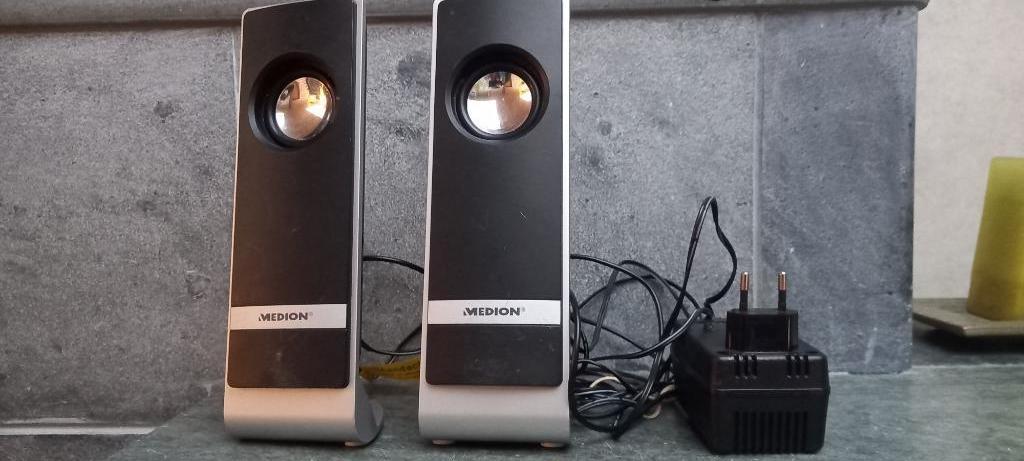 2 multimedialuidsprekers Medion, Autres marques, Moins de 60 watts, Enlèvement ou Envoi, Comme neuf