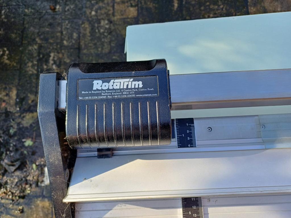 Rotatrim digitech dt950, Enlèvement, Comme neuf