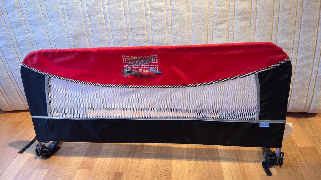 Hekje Cars voor kleuterbed, Ophalen, Zo goed als nieuw