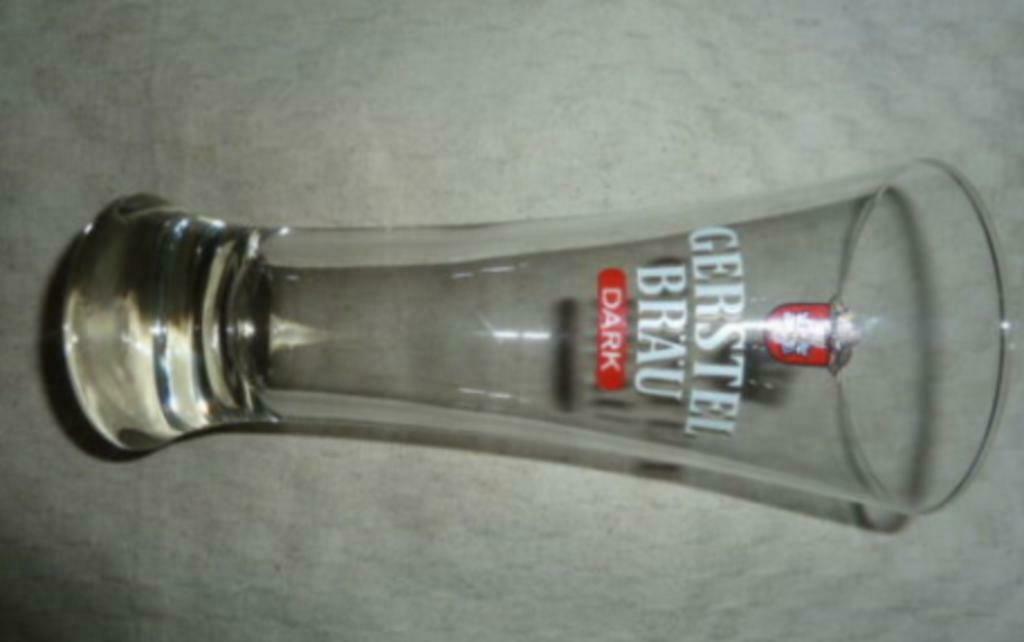 #L bier glas GERSTEL BRÄU Dark " fluitje ", Ophalen of Verzenden, Nieuw, Bierglas