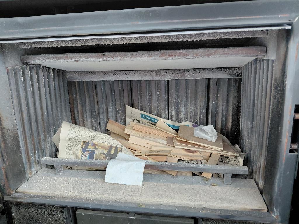 Poêle à bois, Encastré, Comme neuf, Enlèvement, Bois