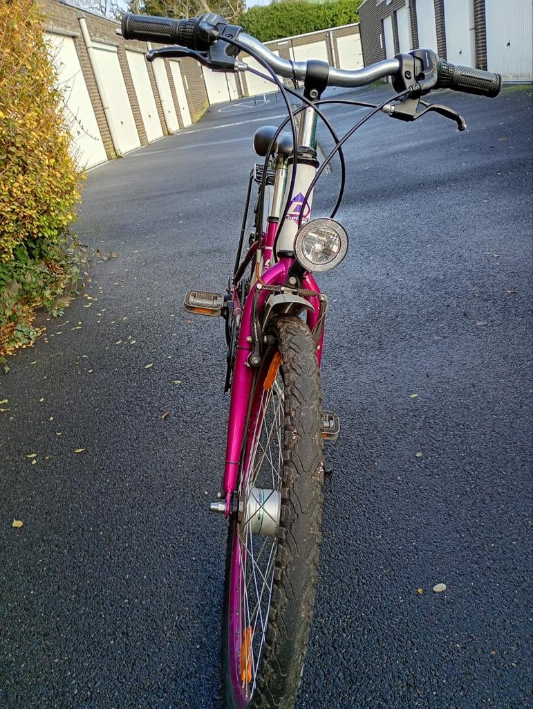 Mooie meisjes fiets, Ophalen
