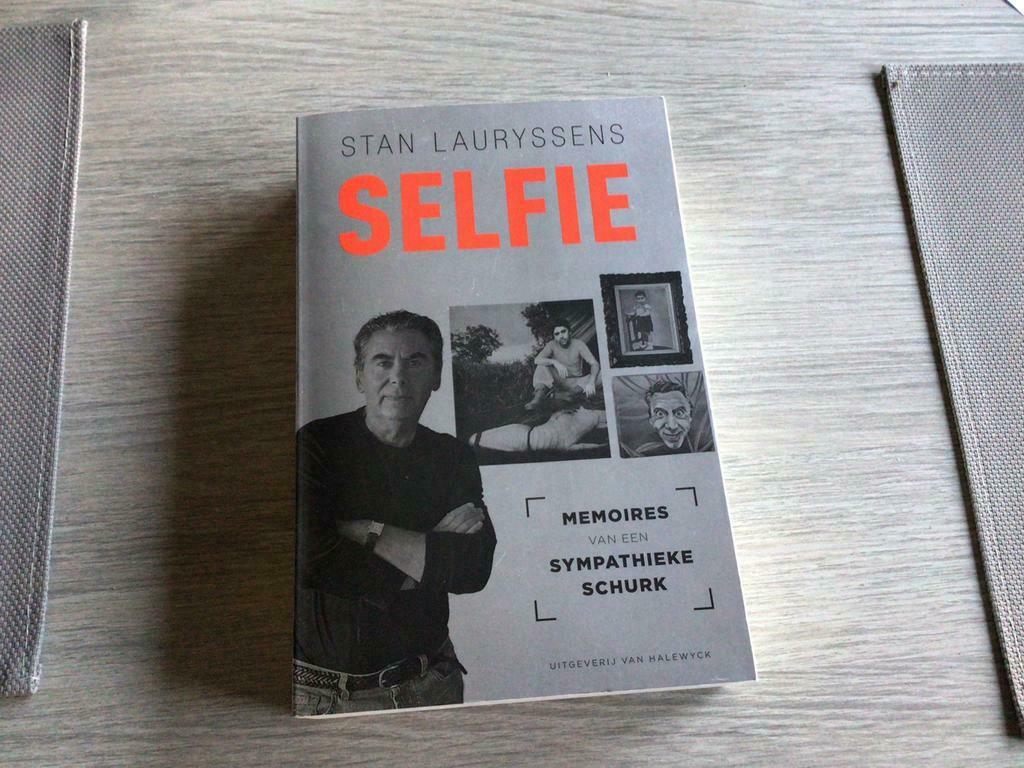 Selfie-Stan Lauryssens, Boeken, Ophalen of Verzenden, Zo goed als nieuw