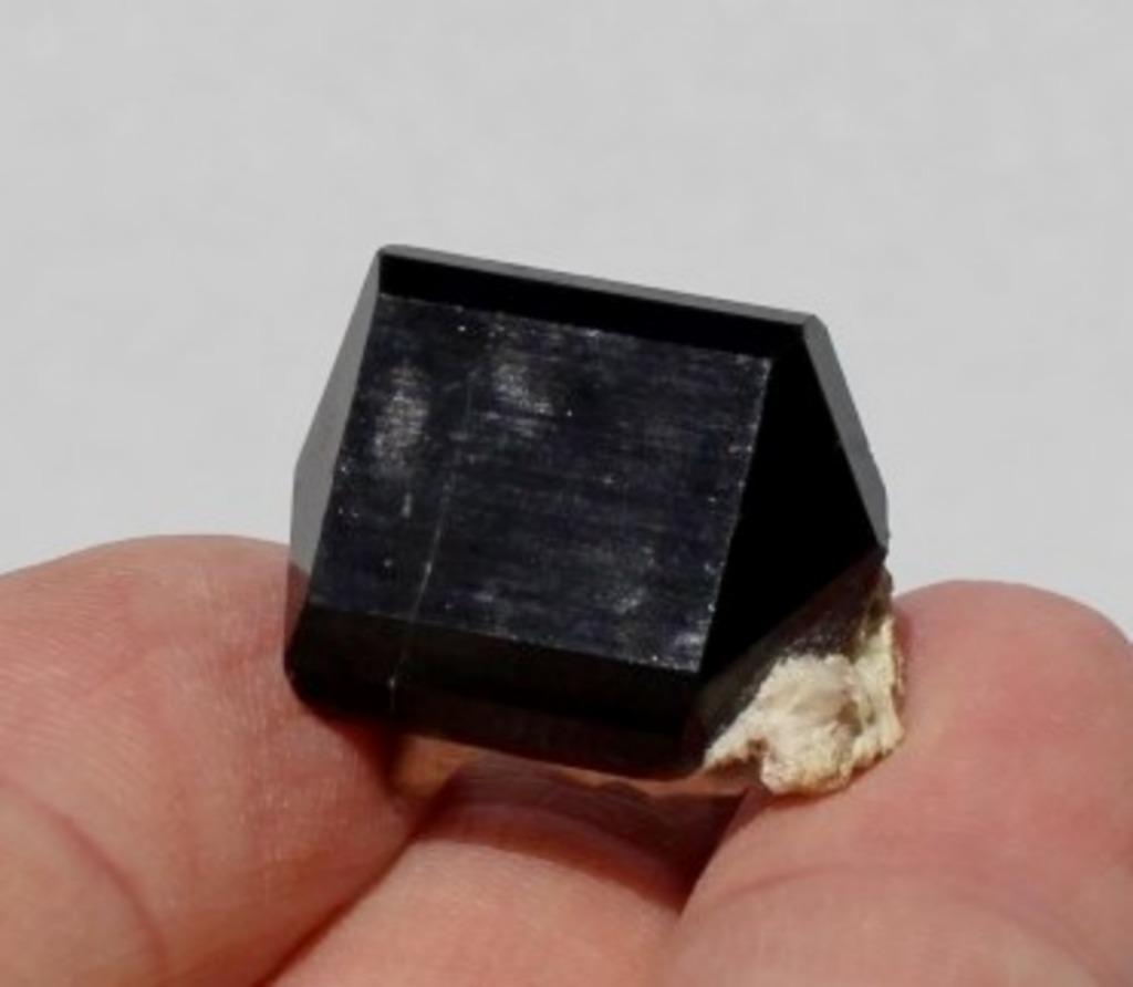 TOERMALIJN dubbeleinder uit Erongo in NAMIBIE, Verzamelen, Ophalen of Verzenden, Mineraal