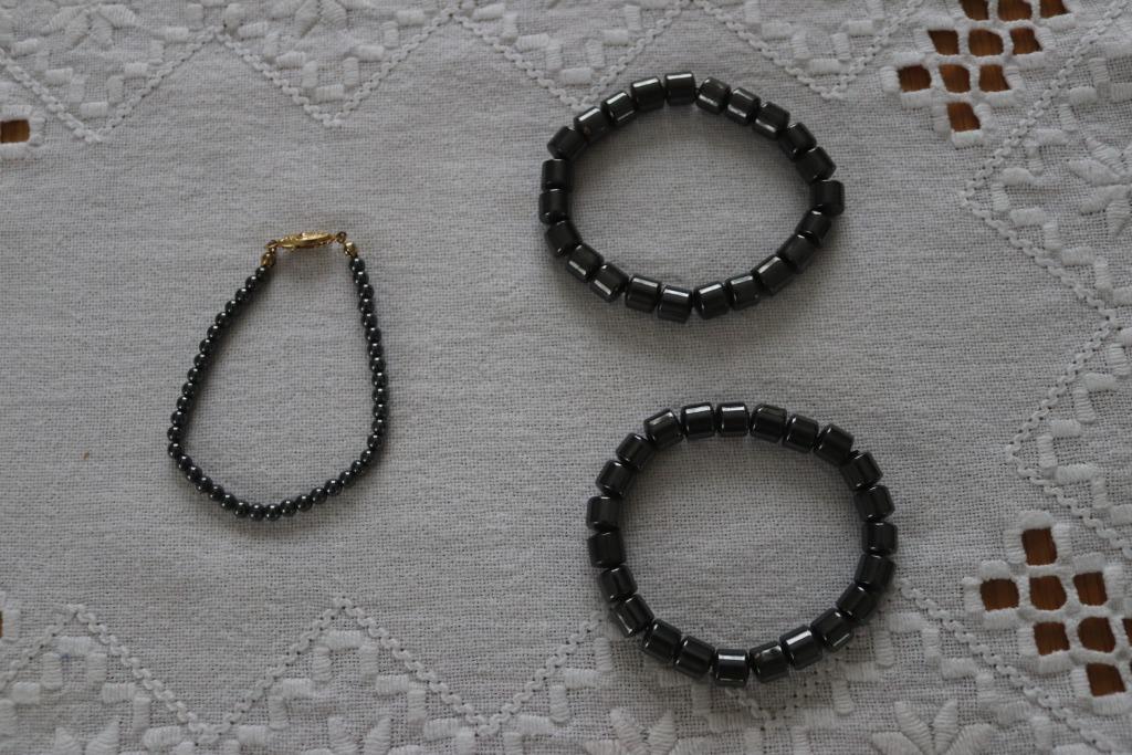 Hematiet armbanden, Ophalen of Verzenden, Zo goed als nieuw, Zwart, Overige materialen