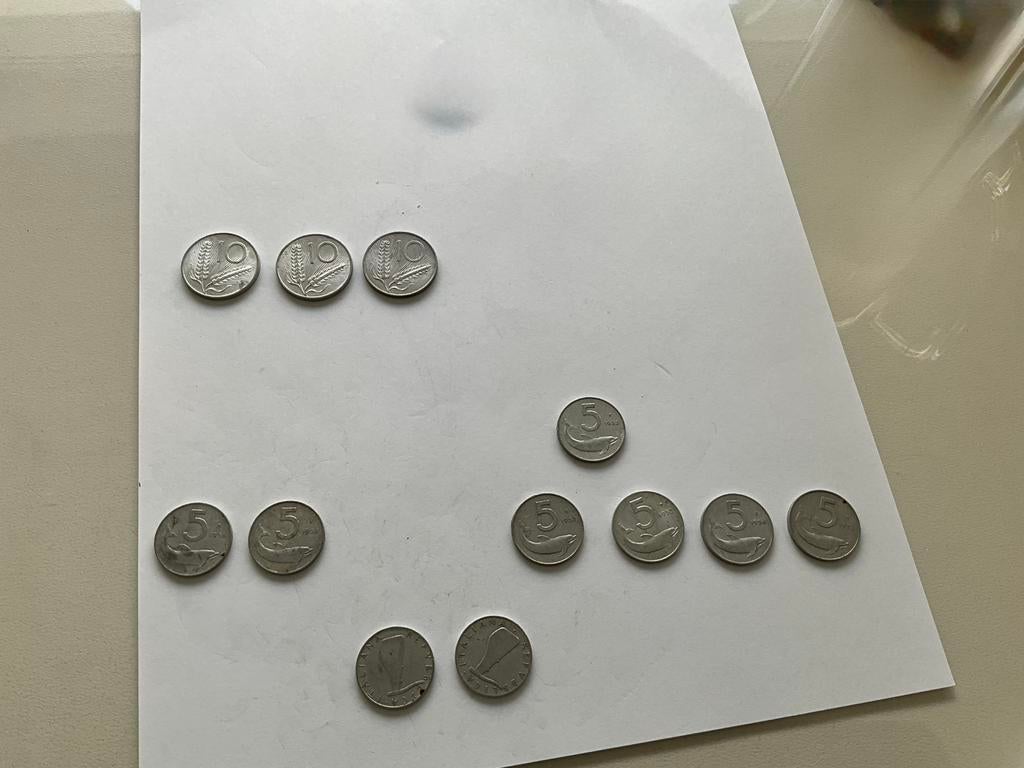 Italiaanse 5 lire-munten en  10 lire munten, Ophalen of Verzenden