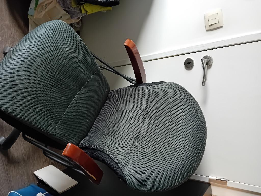 Groene bureaustoel, Ophalen, Gebruikt, Hout, Eén