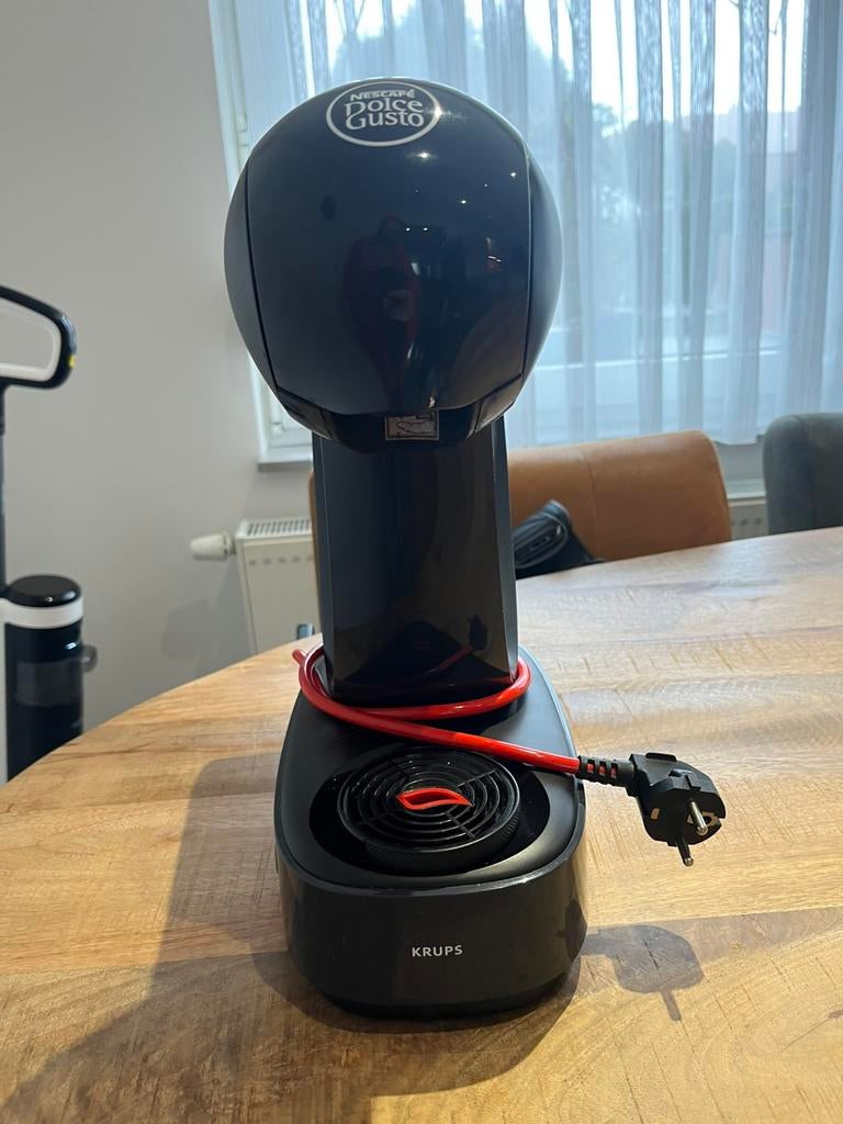 Machine à café Dolce gusto en parfait état de marche, Enlèvement, Comme neuf