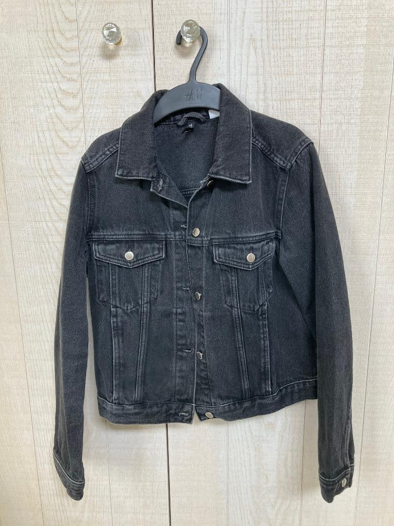 Veste en jean noire XS H&M Divided, H&M, Enlèvement ou Envoi, Comme neuf, Taille 34 (XS) ou plus petite