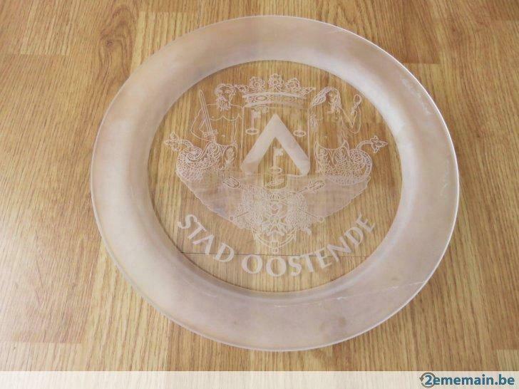 superbe assiette en verre avec motifs blason Stad Oostende, Gebruikt