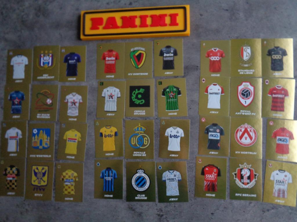 voetbal PANINI FOOTBALL 2022/23 36X EMBLEMEN TENUES 12X3, Verzenden, Nieuw