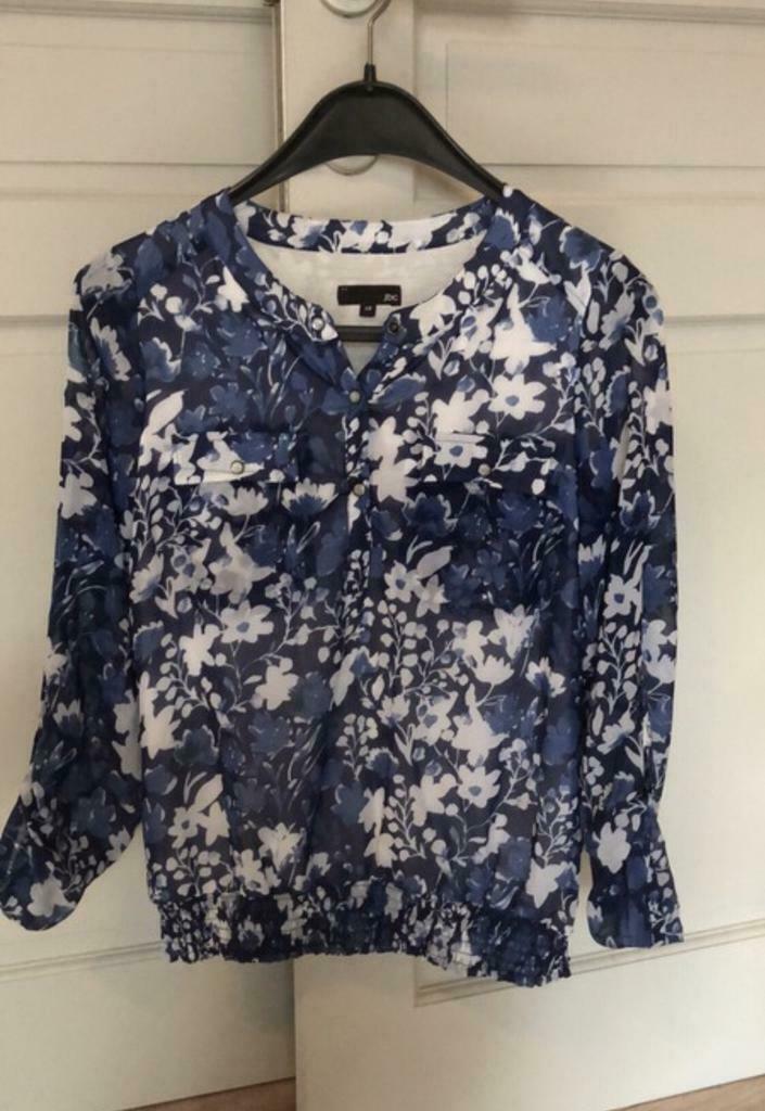 Gebloemd bloesje JBC maat XS, Blauw, Ophalen of Verzenden, Zo goed als nieuw, Maat 34 (XS) of kleiner