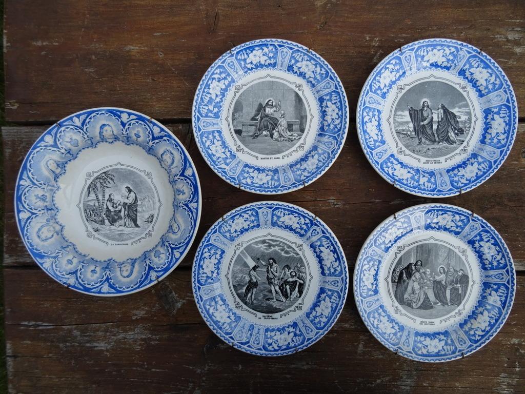 Assiette murale antique Jésus Société Céramique 39eur chacun, Enlèvement ou Envoi