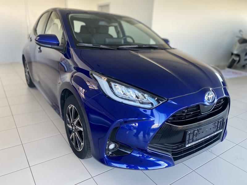 Toyota Yaris Iconic + Navi High Tech pack, Automaat, 68 g/km, Euro 6, Blauw