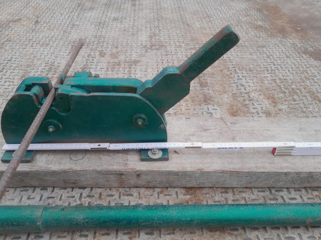 IJzerschaar, ijzerknipper, betonijzer snijder, knipschaar., Ophalen, Zo goed als nieuw