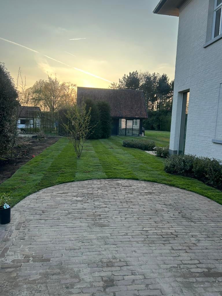 minigraafwerken tuinwerken klinkerwerken afsluitingen, Trottoir