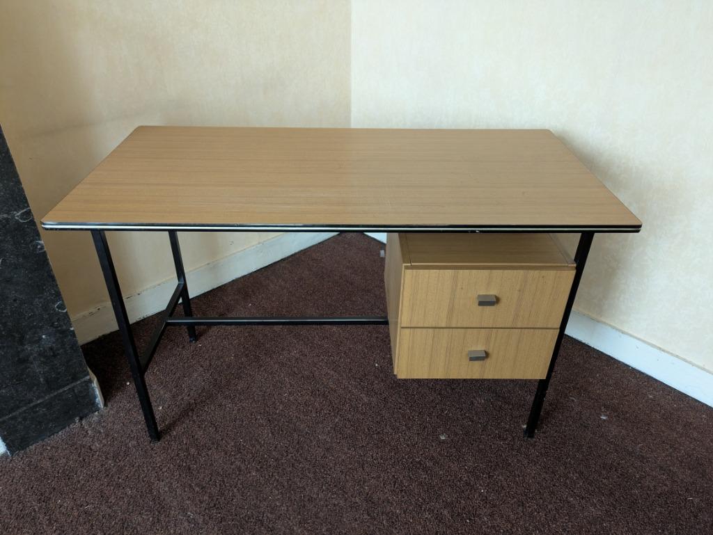 Bureau moderniste avec bloc 2 tiroirs, Antiek en Kunst, Antiek | Meubels | Tafels, Ophalen