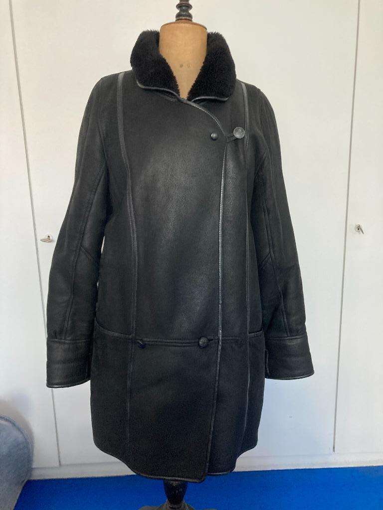 Veste en cuir noir pour femme en mouton inversé taille 44, Enlèvement ou Envoi, Porté, Noir, Taille 42/44 (L)