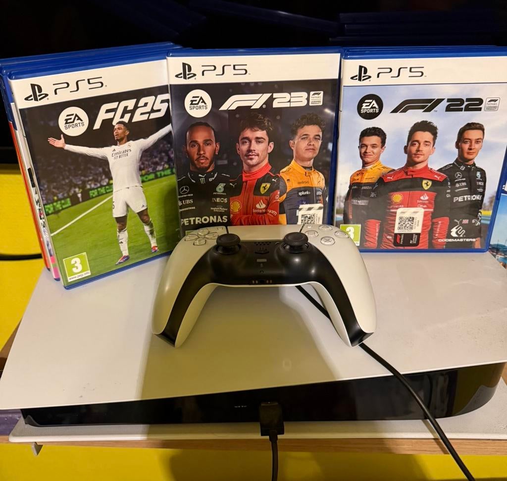 Console PS5 + une manette et 9 jeux, Enlèvement, Comme neuf, Playstation 5