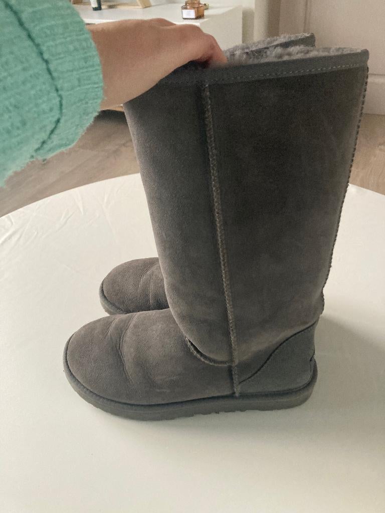 UGG Laarzen Australia - maat 38 - grijs, Kleding | Dames, Schoenen, Hoge laarzen, Ophalen of Verzenden, Zo goed als nieuw, Grijs