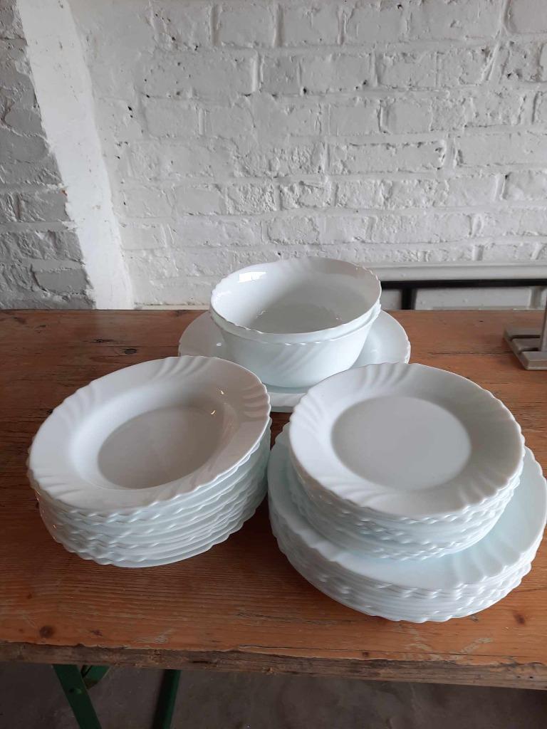 Eetservies, Ophalen, Zo goed als nieuw, Effen, Porselein