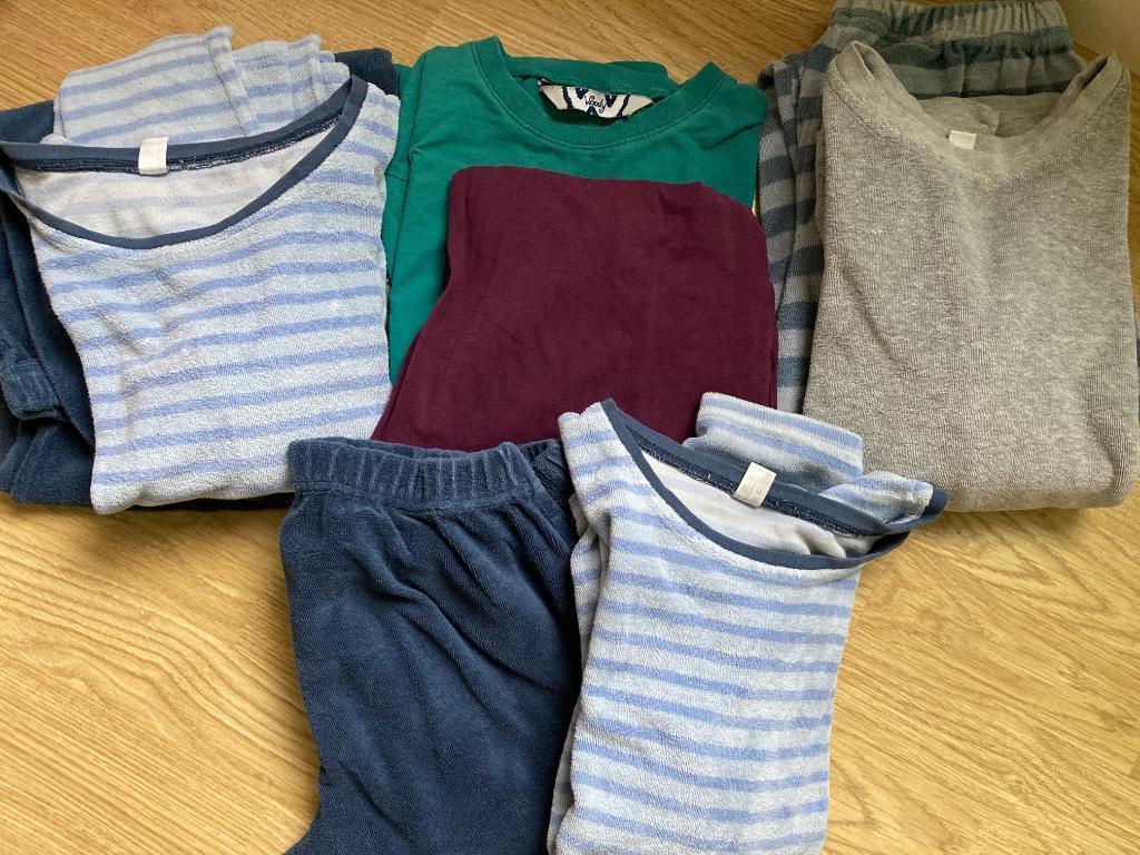 Pyjama’s maat 146 (4 stuks), Garçon ou Fille, Enlèvement ou Envoi, Vêtements de nuit ou Sous-vêtements, Utilisé