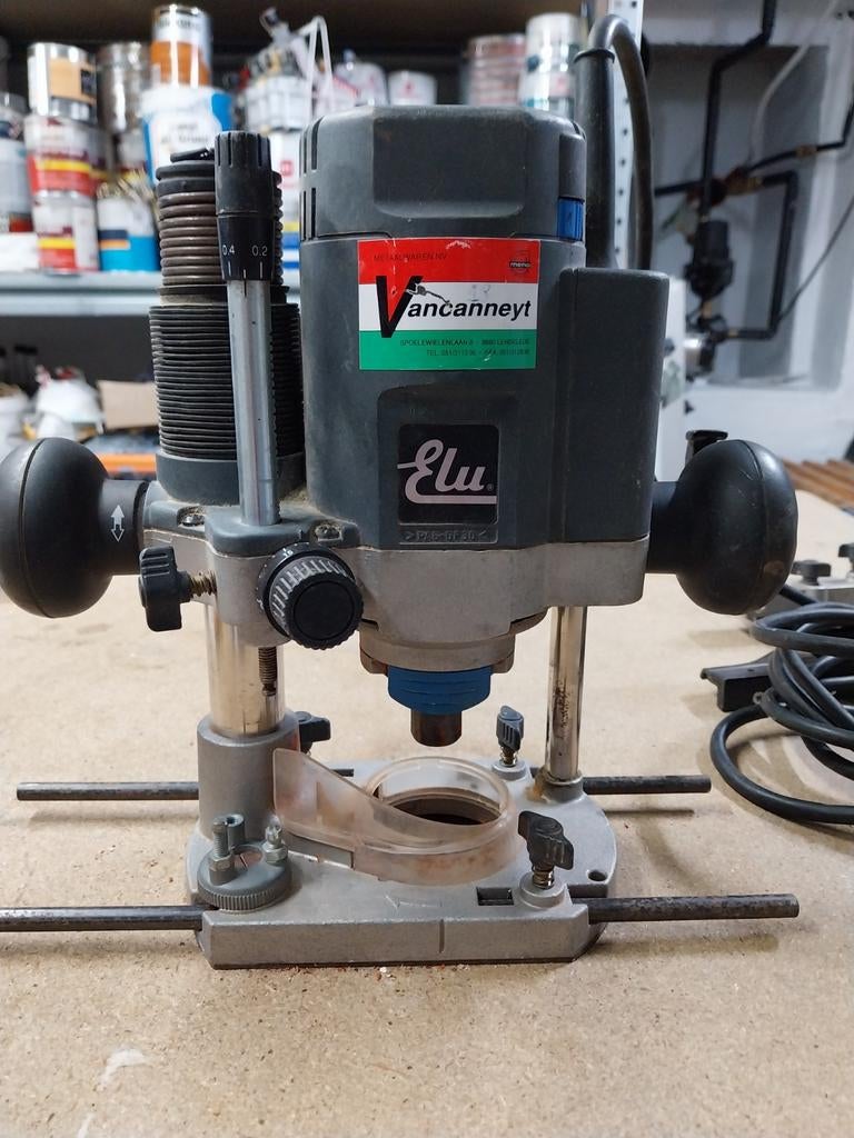 Elu(Dewalt)bovenkop freesmachine +5 freeskoppen top staat, Doe-het-zelf en Bouw, Ophalen