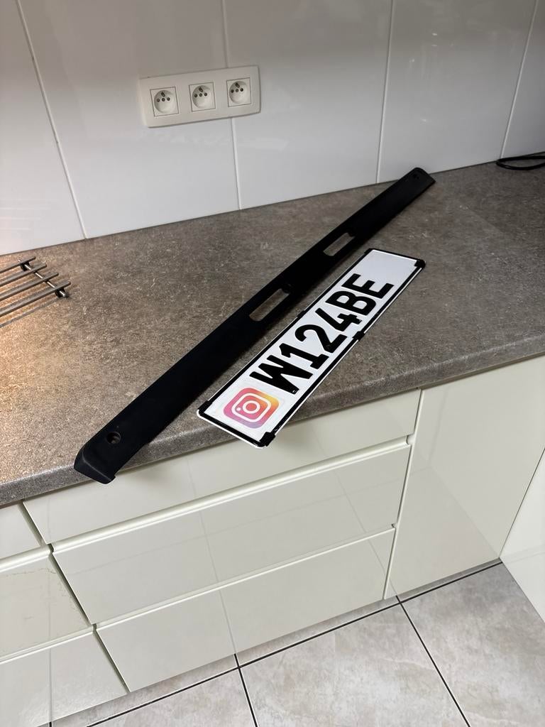 Mercedes W124 kofferbak kofferklep lijst, Auto-onderdelen, Ophalen of Verzenden, Voor