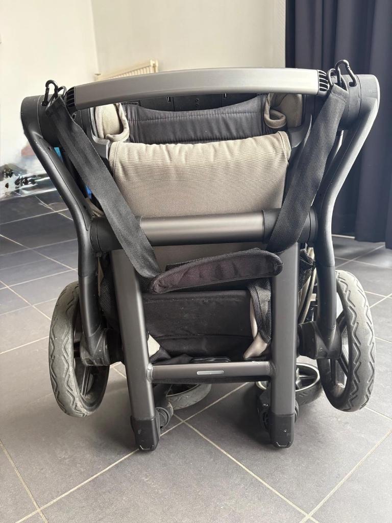 Joolz Hub kinderwagen, Kinderen en Baby's, Gebruikt, Verstelbare duwstang, Ophalen, Kinderwagen