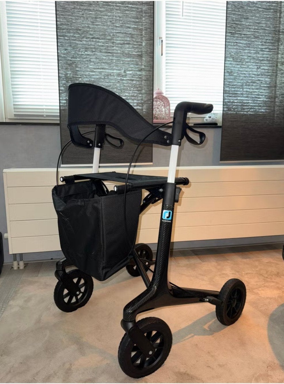 Lichtgewicht carbon rollator 5kg nieuw nooit gebruikt, Verzenden, Lichtgewicht, Zo goed als nieuw