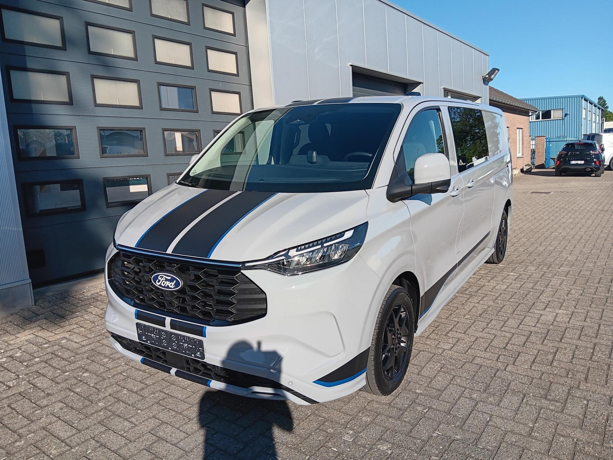 Ford Transit Custom SPORT L2 PHEV hybride 5pl. Lichte vracht, Auto's, Automaat, Startonderbreker, Zwart, Bedrijf