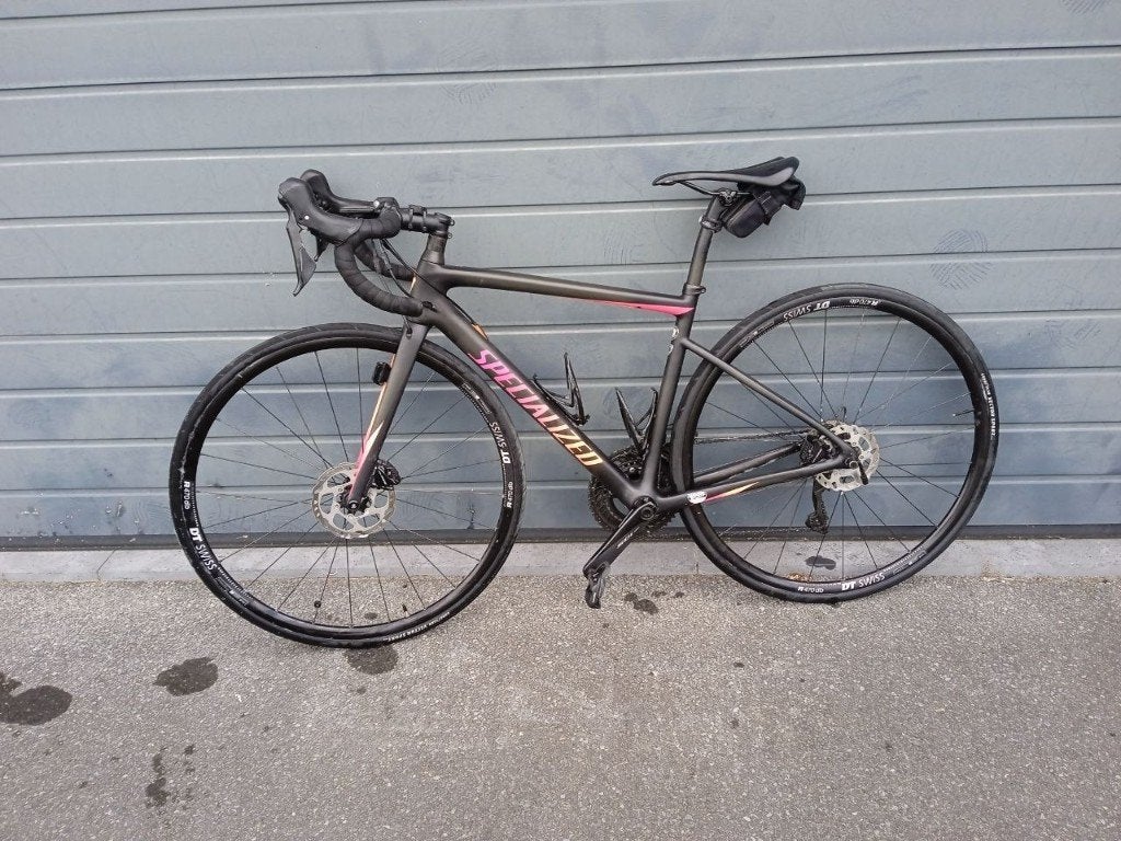 Specialized women's tarmac disc sport, Enlèvement