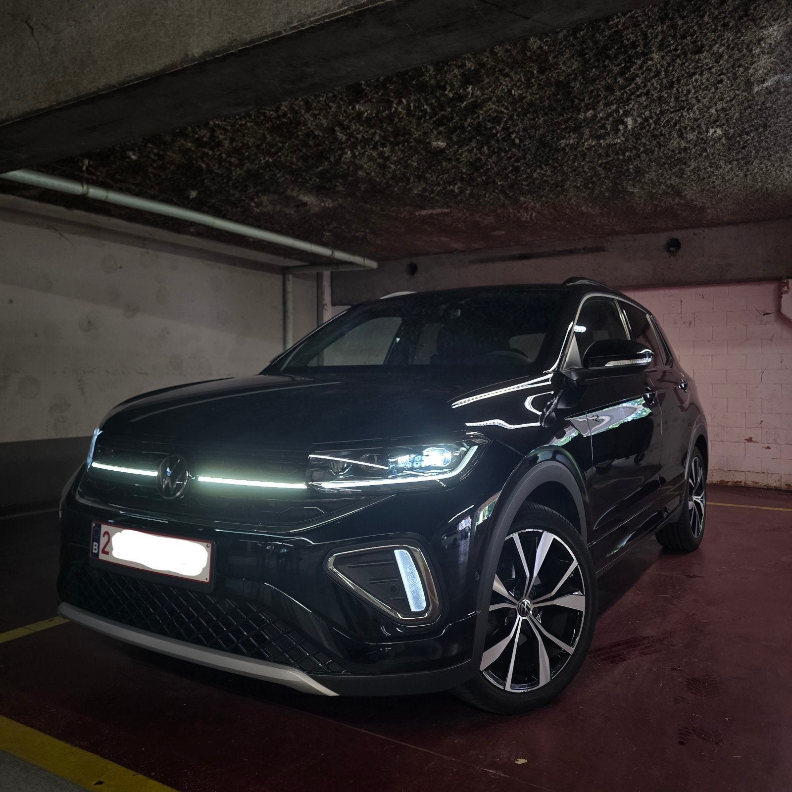 T-Cross 1.5 TSI R-Line DSG Matrix FULL OPTION Garantie, Autos, Volkswagen, Cuir et Alcantara, Entretenue par le concessionnaire